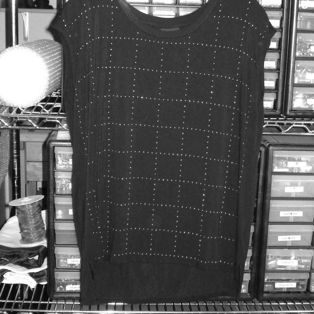 Nue Options Loose Square Cut Black Tunic Studded with Tiny Metal Studs Sz Small